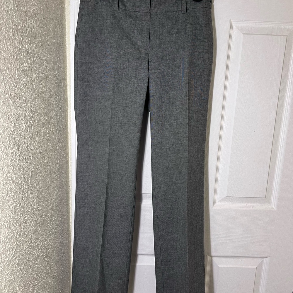 Ann Taylor Signature Grey Pants. Size 2